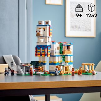 LEGO Minecraft The Llama Village Animal House Toy 21188